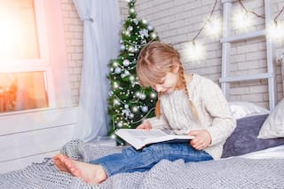 Girl 11+ Reading Christmas